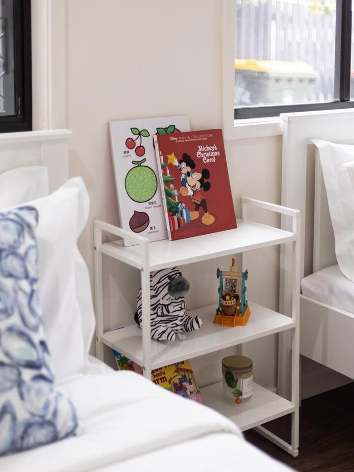 Cozy Valuable 3b2b2c Next To Bus Stadium Cbd Holiday home Brisbane