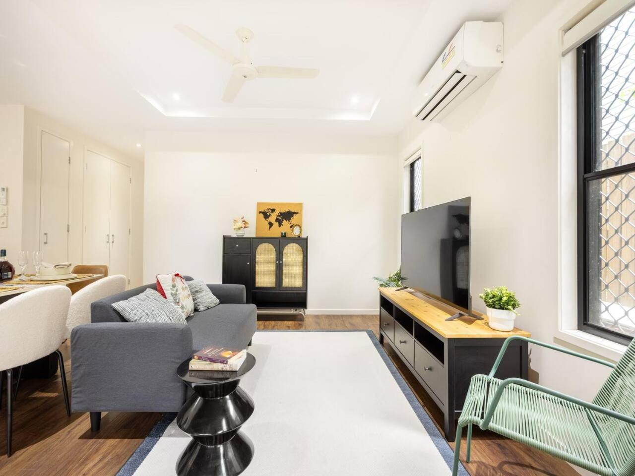 Cozy Valuable 3b2b2c Next To Bus Stadium Cbd *
